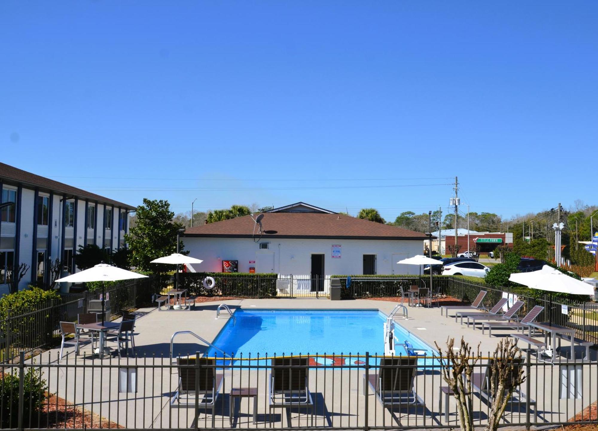 Americas Best Value Inn & Suites-Foley Exteriér fotografie